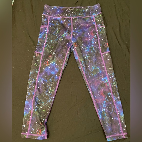 CVG Capris - Picture 1 of 2